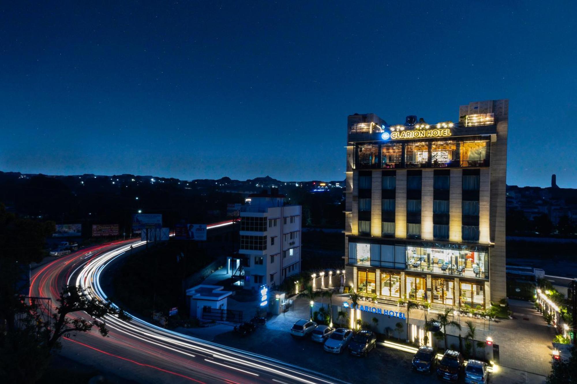 Clarion Hotel Dehradun Exterior foto